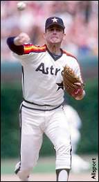 astros1.jpg (7685 bytes)